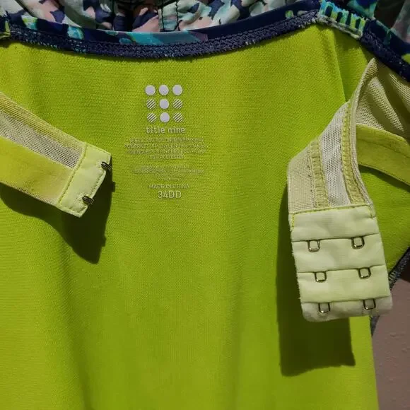 Title Nine - Picture 9 of 12